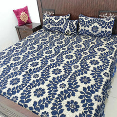 Luxurious Velvet Jacquard 4-Piece Bedding Set - King Size Bed Sheet, Pillow Covers, and Cushion Cover