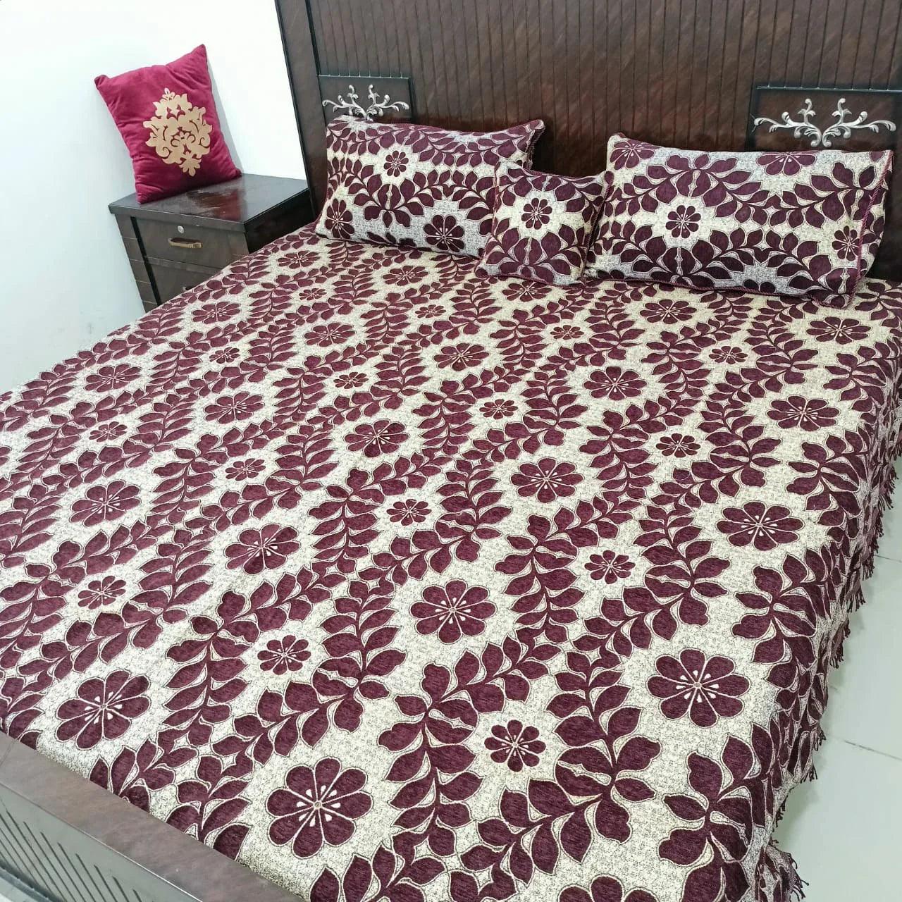 Luxurious Velvet Jacquard 4-Piece Bedding Set - King Size Bed Sheet, Pillow Covers, and Cushion Cover