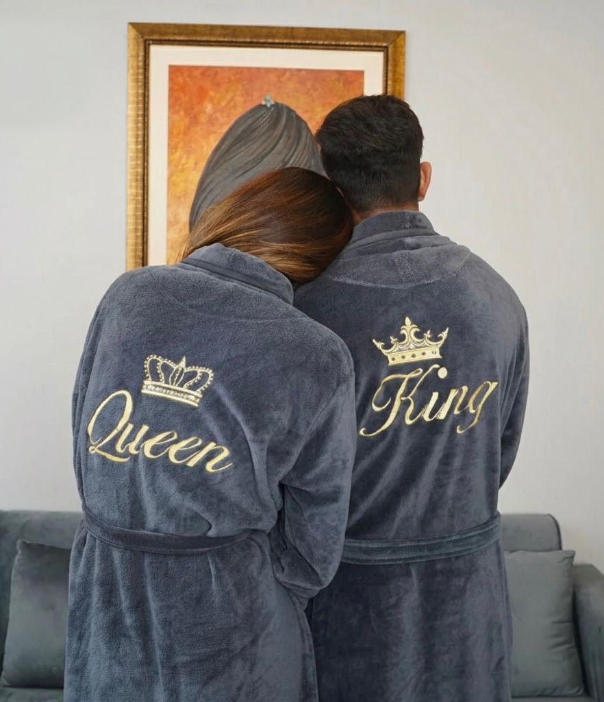 Fanza’s King/Queen Fleece Lounge Robe With Slippers